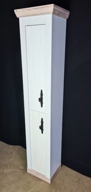 Hochschrank Landhaus Stil Pinie Weiß / Olso Pinie Dekor