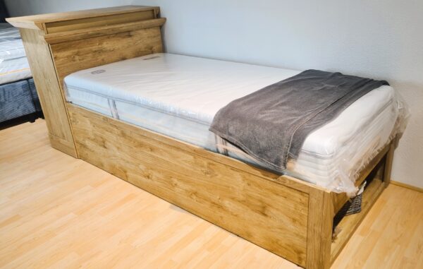 Holzbett Einzelbett 90 x 200 cm in Gold Harbour Eiche Holzkopfteil