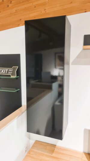 Hängeschrank für Wohnzimmer / Flur mit 1 Tür in Schwarz Hochglanz